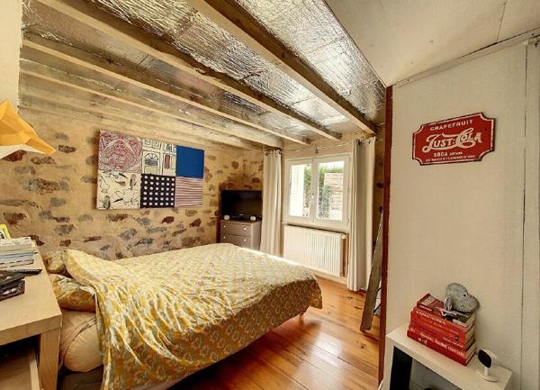 Maison à vendre    4 pièces •  Désertines