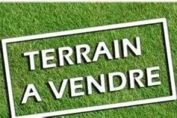 Terrain à LA CHAPELLE-DU-GENET, 49600 - 392m²