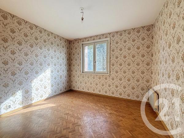 Maison à vendre  4 pièces - 102 m 2   LE MONASTIER SUR GAZEILLE  - 43