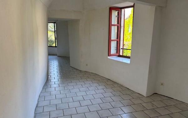 Maison à vendre    7 pièces • 198 m2 Valvignères