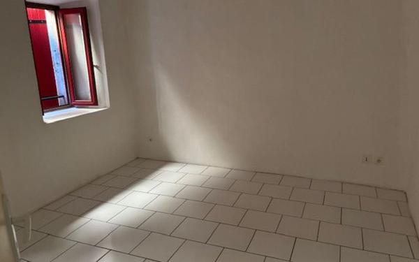 Maison à vendre    7 pièces • 198 m2 Valvignères