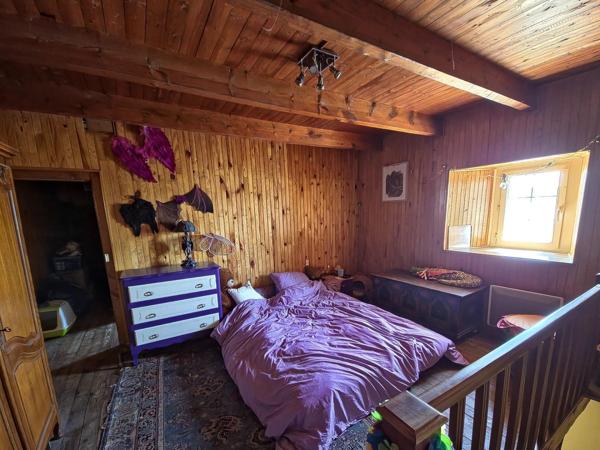 Maison en pierre, 70 m², plein centre de Plestin