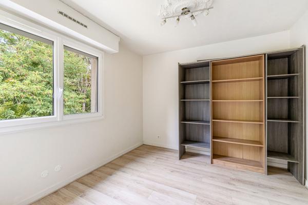 Appartement Gradignan 5 pièce(s) 107 m2