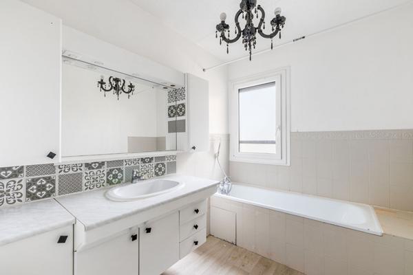 Appartement Gradignan 5 pièce(s) 107 m2