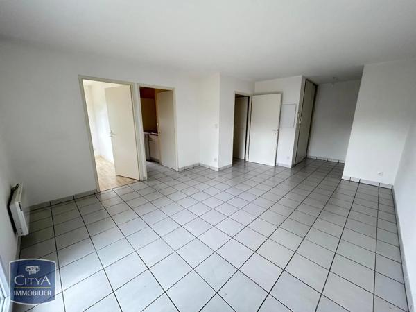 Appartement à louer 3 pièces 52.78m² Tarbes (65000)