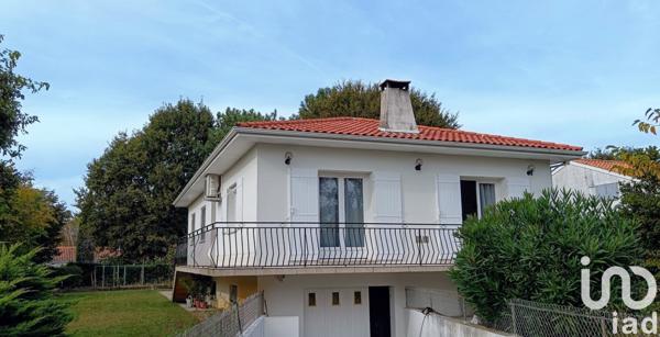 Maison 5 pièces de 120 m² à Léognan (33850)