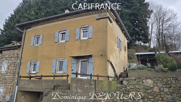 Proche d'Albon d'Ardèche dans la vallée de la Glueyre, maison de 95m² avec un garage, terrasse et terrain