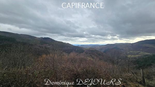 Proche d'Albon d'Ardèche dans la vallée de la Glueyre, maison de 95m² avec un garage, terrasse et terrain