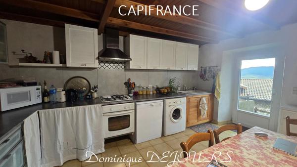 Proche d'Albon d'Ardèche dans la vallée de la Glueyre, maison de 95m² avec un garage, terrasse et terrain