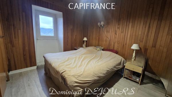 Proche d'Albon d'Ardèche dans la vallée de la Glueyre, maison de 95m² avec un garage, terrasse et terrain