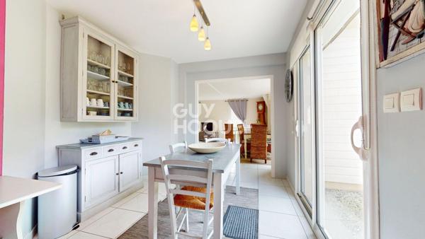 A 300 METRES DE LA PLAGE, Maison contemporaine de 10 pièces principales sur 228 m² habitables.