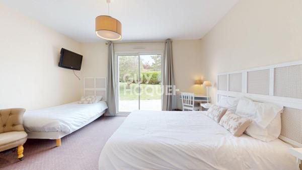 A 300 METRES DE LA PLAGE, Maison contemporaine de 10 pièces principales sur 228 m² habitables.