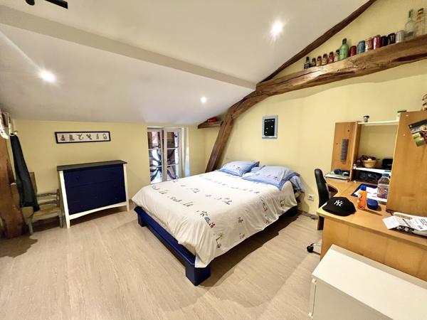 SUPERBE MAISON AVEC VUE IMPRENABLE SUR LES MONTS DU MACONNAIS