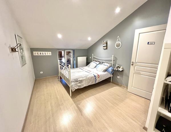 SUPERBE MAISON AVEC VUE IMPRENABLE SUR LES MONTS DU MACONNAIS