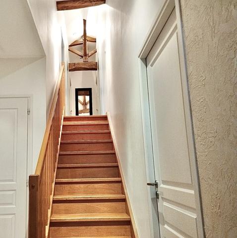 SUPERBE MAISON AVEC VUE IMPRENABLE SUR LES MONTS DU MACONNAIS