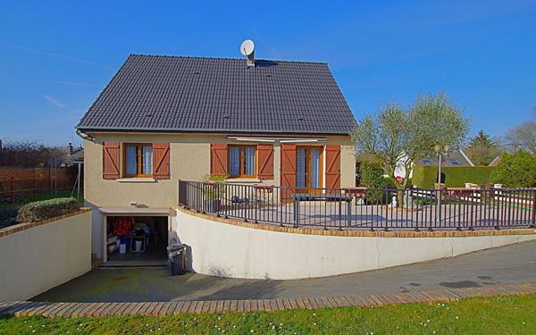 Maison à vendre    5 pièces •  Eppeville