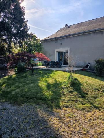 MAISON DE CHARME HARMONISEE PAR UN CHALET AU FOND DU JARDIN