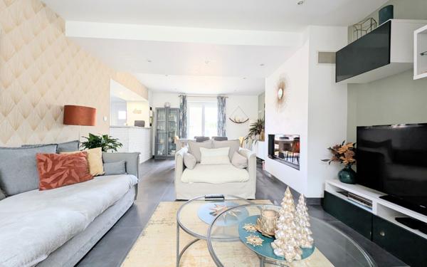 Maison à vendre    6 pièces • 147,31 m2 Sours