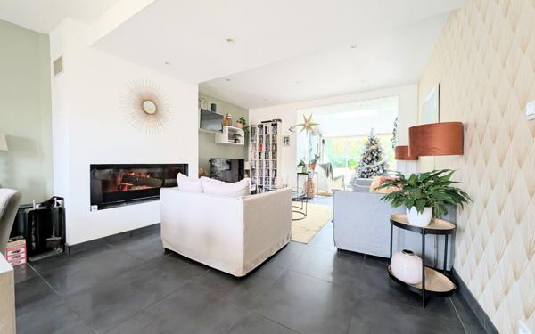 Maison à vendre    6 pièces • 147,31 m2 Sours