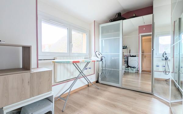 Maison à vendre    6 pièces • 147,31 m2 Sours