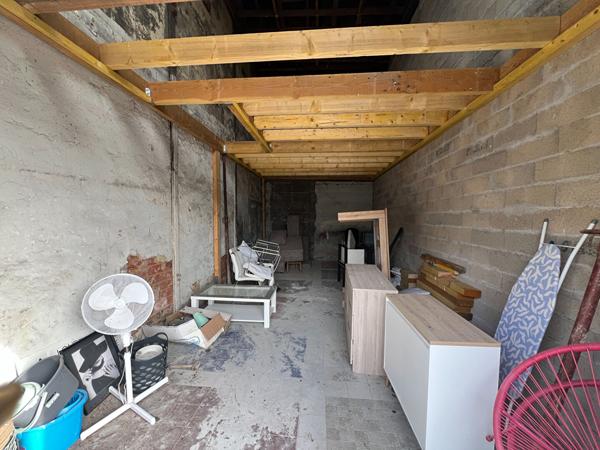 A LOUER BEGLES POSTE GARAGE - LOCAL D'ACTIVITE A LOUER