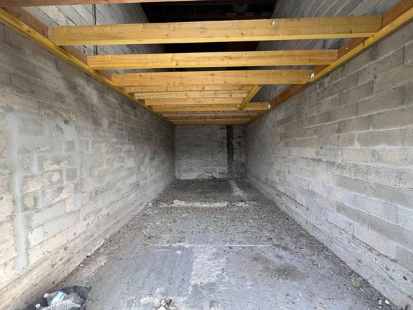 A LOUER BEGLES POSTE GARAGE - LOCAL D'ACTIVITE A LOUER