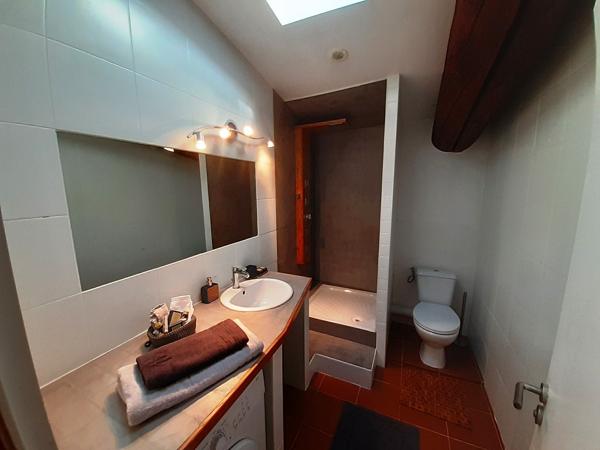 Anduze (30140) Mas Cévenol du XIIème entièrement rénové, avec activité d'accueil sur 7 hectares de terrain.