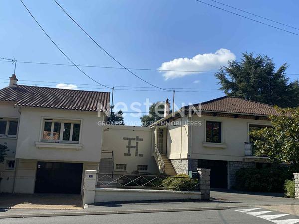 Ensemble immobilier de deux maisons dans le centre de Cerizay avec terrain constructible