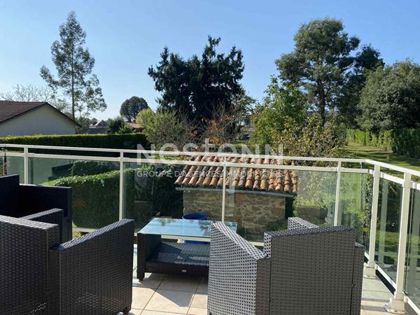 Ensemble immobilier de deux maisons dans le centre de Cerizay avec terrain constructible