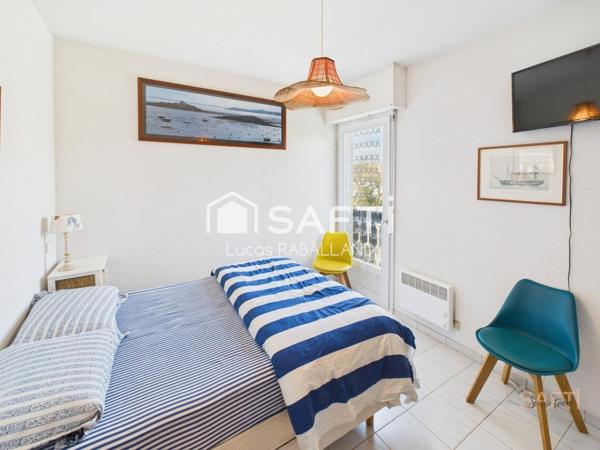 Appartement situé au bord de mer