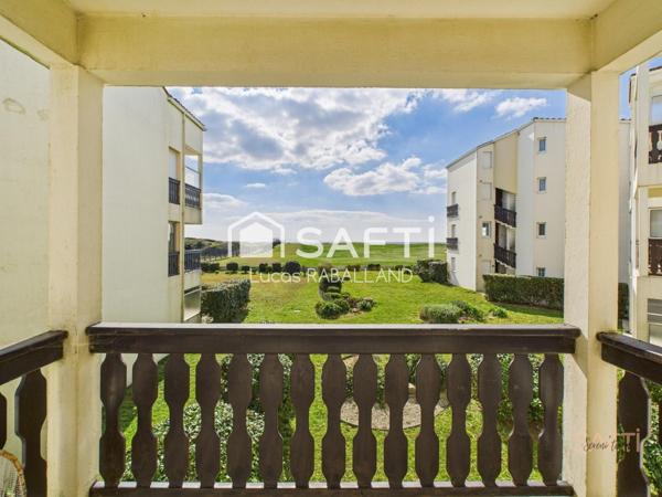 Appartement situé au bord de mer