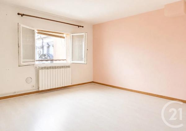 Maison à vendre  7 pièces - 220 m 2   CARPENTRAS  - 84