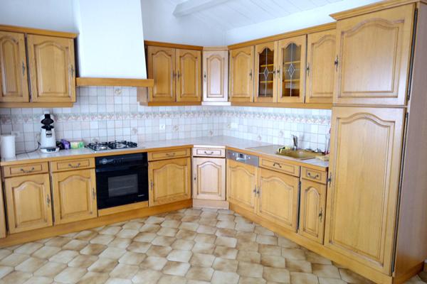 Maison 6 pièces avec grenier et dépendances