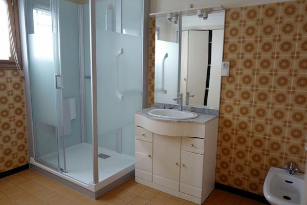 Maison 6 pièces avec grenier et dépendances