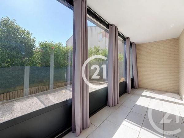 Appartement F2 à vendre  2 pièces - 51,70 m 2   ST MARTIN DE CRAU  - 13