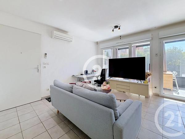 Appartement F2 à vendre  2 pièces - 51,70 m 2   ST MARTIN DE CRAU  - 13