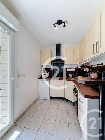 Appartement F2 à vendre  2 pièces - 51,70 m 2   ST MARTIN DE CRAU  - 13