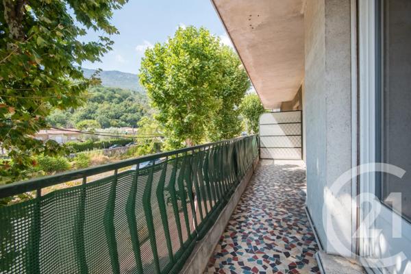 Appartement F3 à vendre  3 pièces - 62,77 m 2   CONTES  - 06