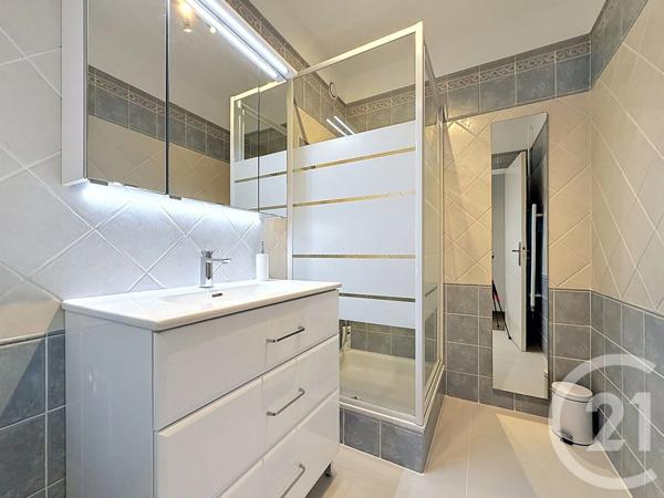Appartement F3 à vendre  3 pièces - 68,88 m 2   ANTIBES  - 06