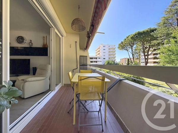 Appartement F3 à vendre  3 pièces - 68,88 m 2   ANTIBES  - 06