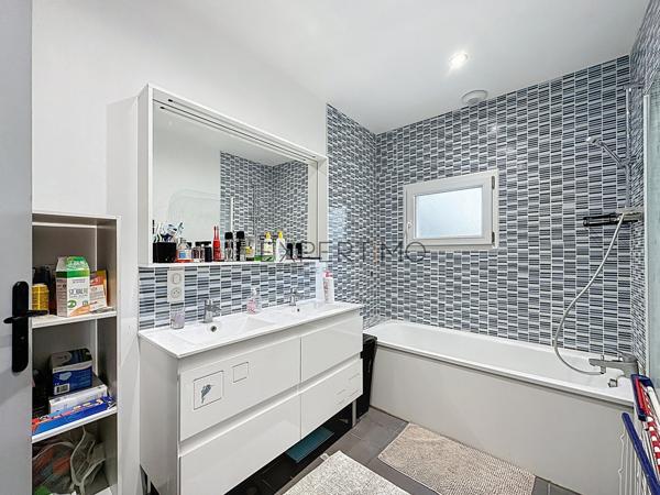 Brienne (71290) Maison contemporaine de plain-pied avec piscine et confort moderne à Brienne