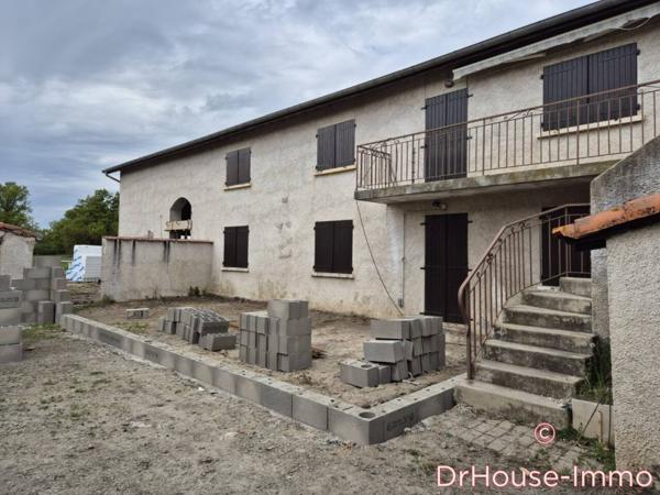 Immeuble à vendre 12 pièces de 240 m²