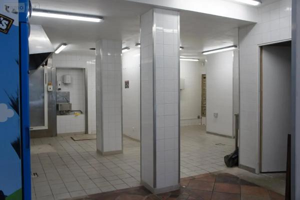 Location - Fonds et/ou murs commerciaux Nantes 44000 115 m 2 120 m 2