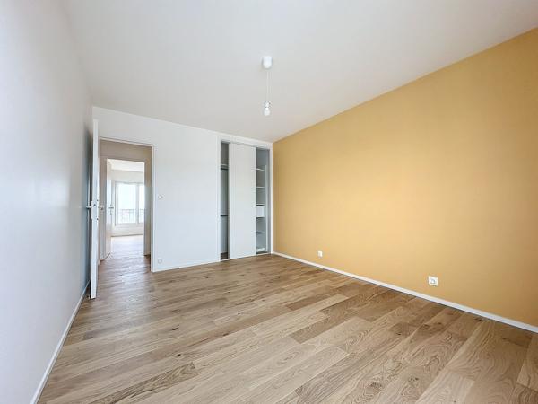 SAINT-MARC : DERNIER ÉTAGE AVEC UNE SUPERBE VUE MER, TRÈS BEL APPARTEMENT T4 RÉNOVÉ AVEC BALCON ET PARKING