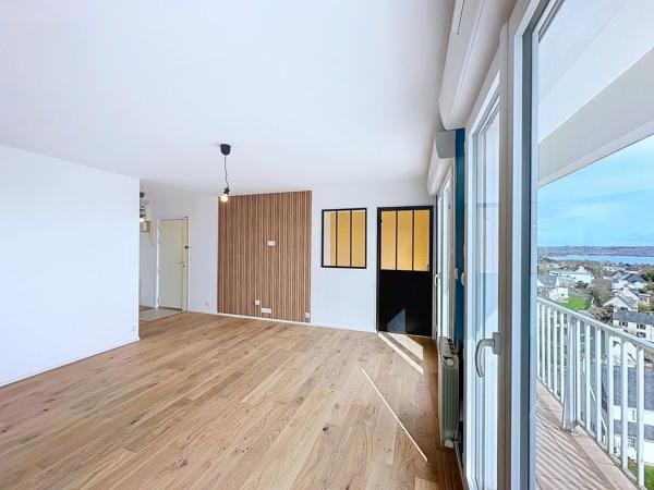 SAINT-MARC : DERNIER ÉTAGE AVEC UNE SUPERBE VUE MER, TRÈS BEL APPARTEMENT T4 RÉNOVÉ AVEC BALCON ET PARKING