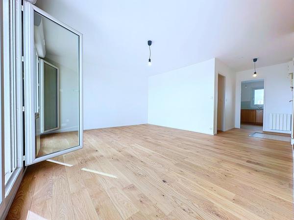 SAINT-MARC : DERNIER ÉTAGE AVEC UNE SUPERBE VUE MER, TRÈS BEL APPARTEMENT T4 RÉNOVÉ AVEC BALCON ET PARKING