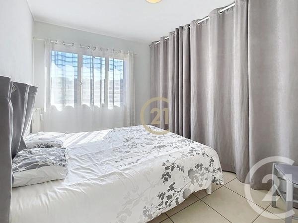 Appartement F3 à vendre  3 pièces - 60,64 m 2   CANNES LA BOCCA  - 06