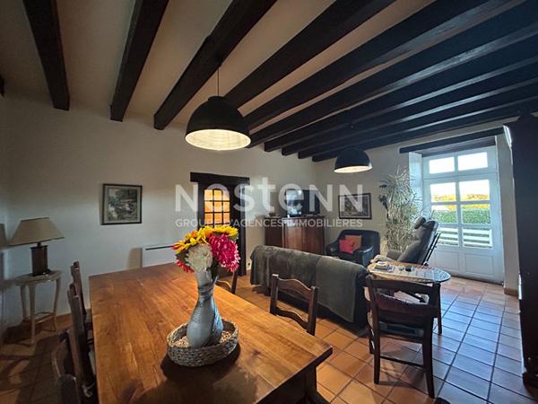 A vendre à Lagraulière - ensemble en pierre - maison - deux granges - puits - four a pain