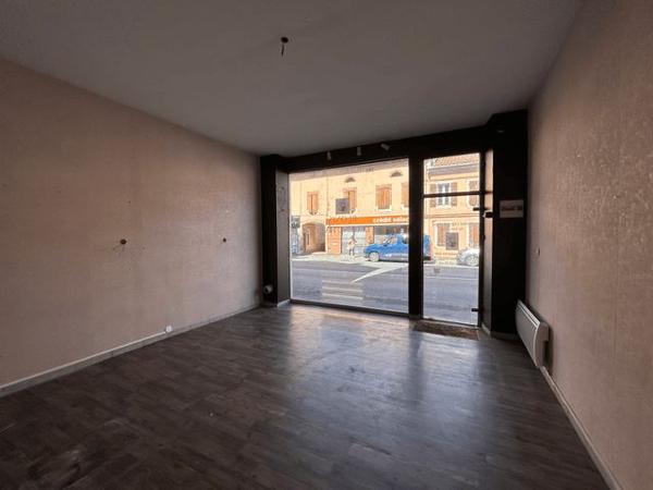 Local commercial 1 pièce T1 F1 22.9 m² à Albi 10 AVENUE ALBERT THOMAS 81000 à louer