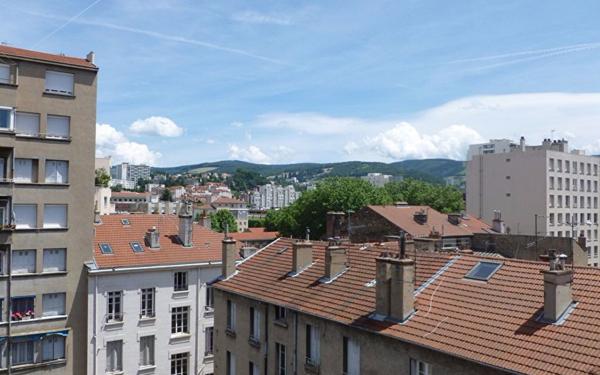 Appartement à louer    4 pièces •  Saint-Étienne